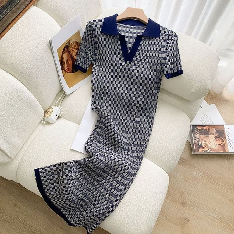 Winter Clothing H&M - Gaun rajut lengan pendek kotak-kotak elegan