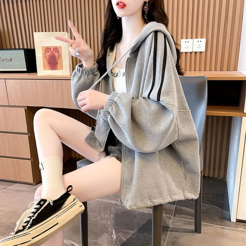 Kontras Warna dengan Ritsletin - Winter Clothing Essentials For Women ulasan dan harga